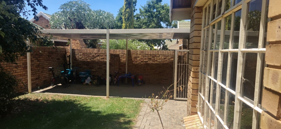 3 Bedroom Property for Sale in Heuwelsig Free State